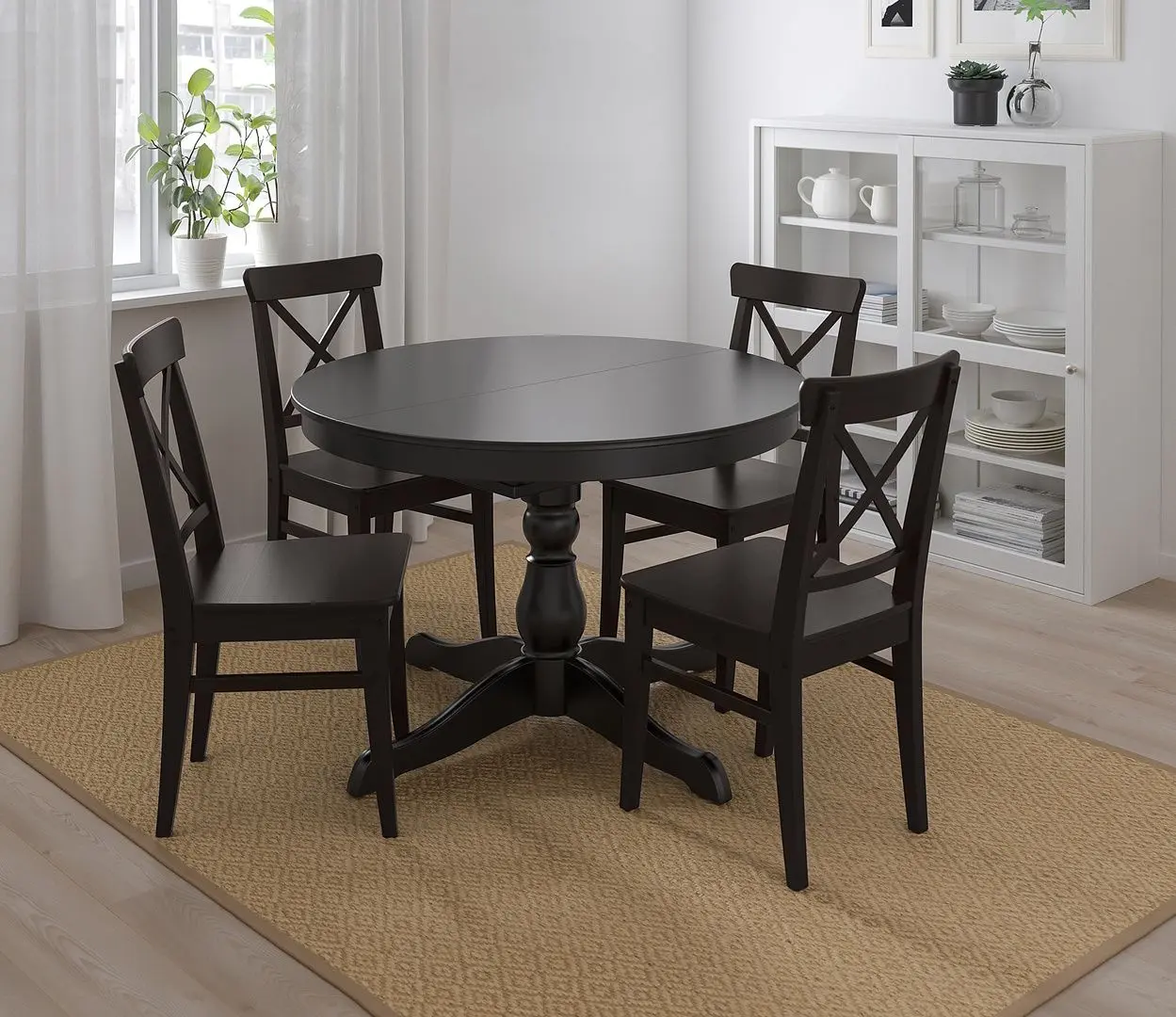 Set masa scaune Ikea Ingatorp/Ingolf 110/155cm 1+4 (Negru/Negru-maro)