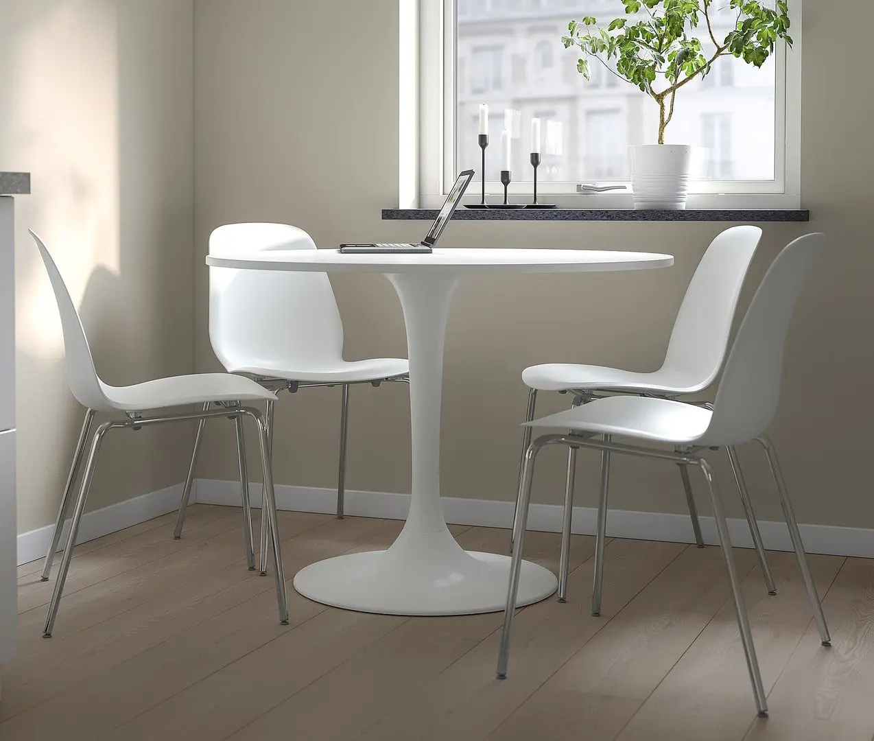 Set masa scaune Ikea Docksta/Lidas 103cm 1+4 (Alb/Crom)