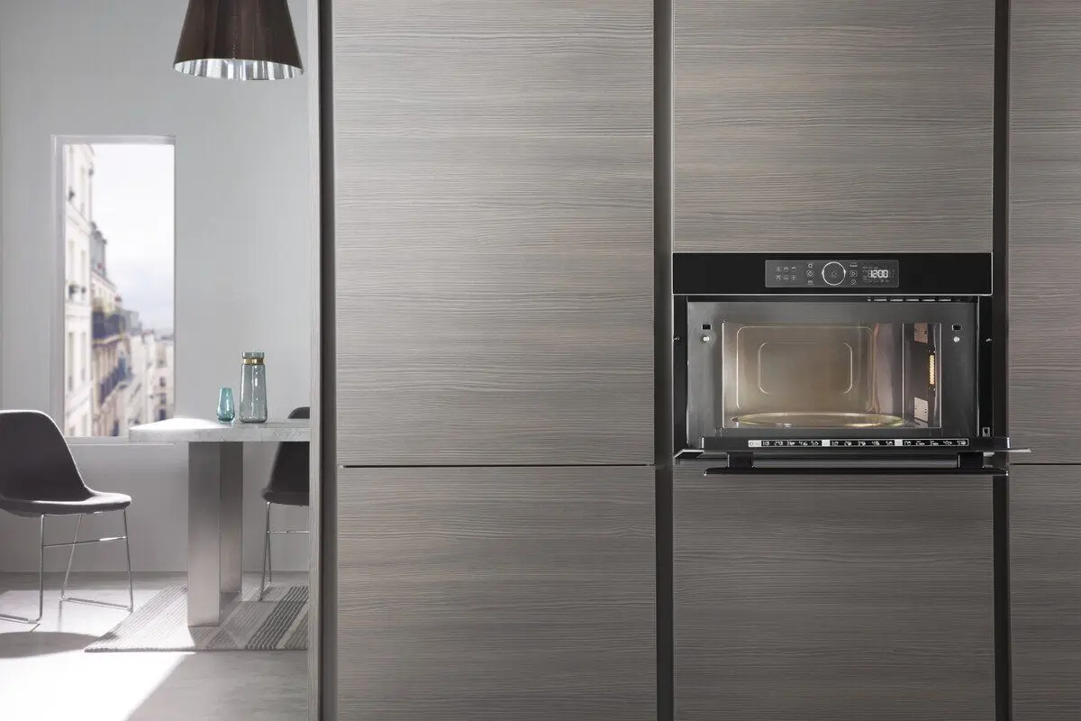 Cuptor cu microunde incorporabil Whirlpool AMW 730 NB (Black)