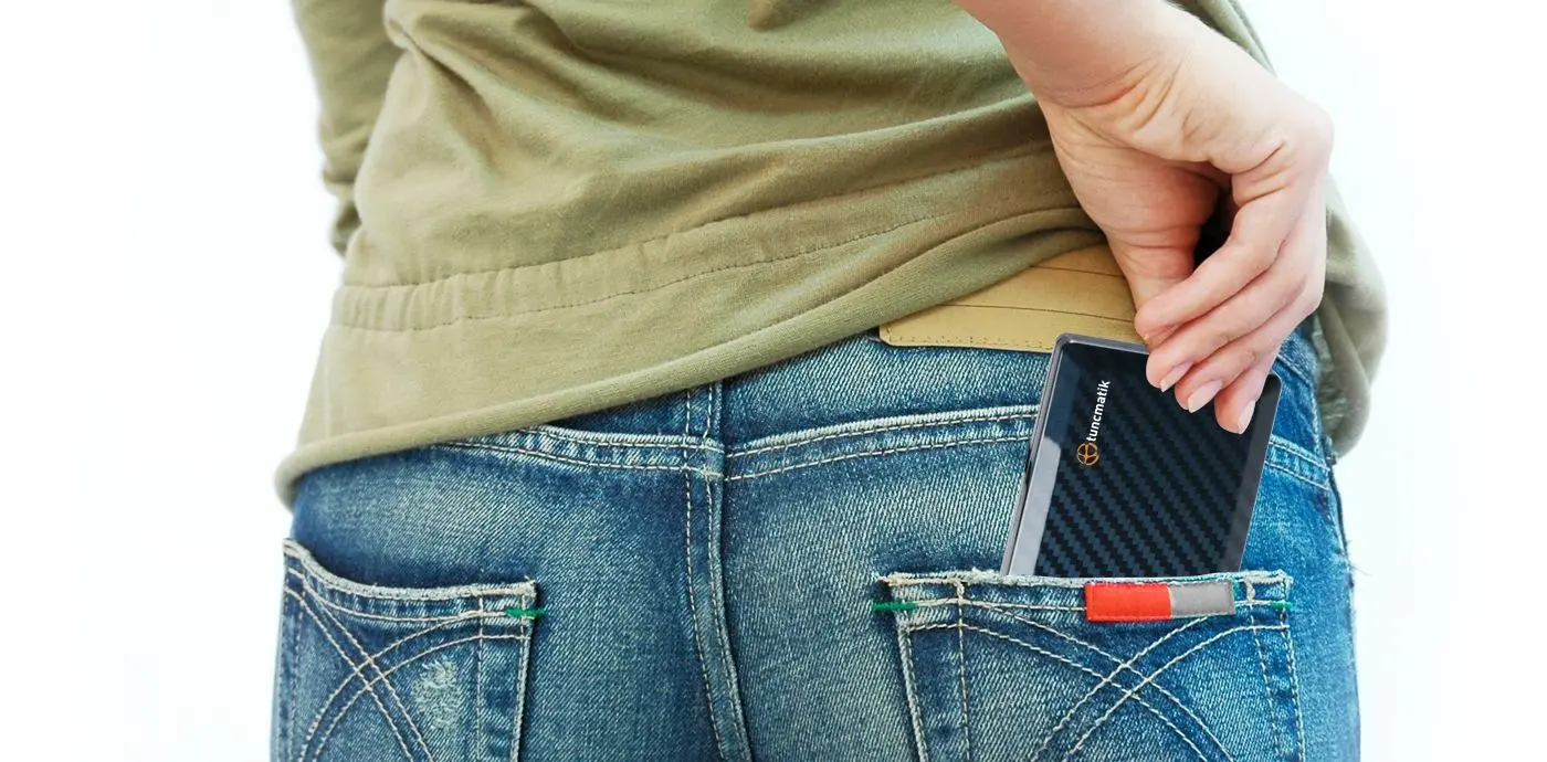 Acumulator extern universal Tuncmatik EnergyCard Lightning (1400 mAh)