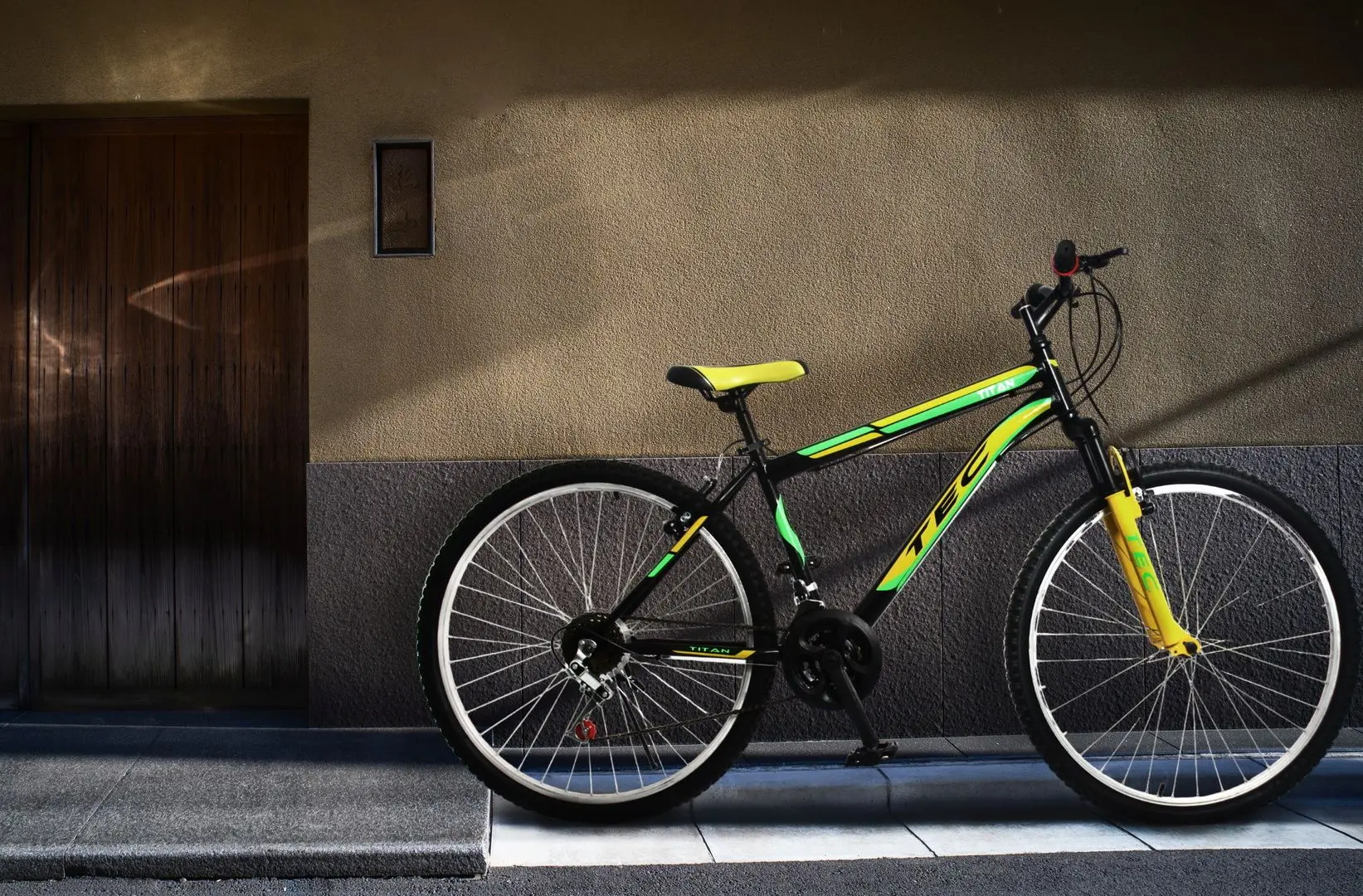 Велосипед Belderia Tec Titan 26 (Black/Yellow)