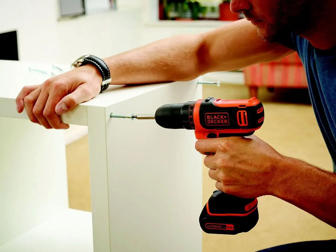 Masina de gaurit si insurubat Black&Decker BDCDD12B