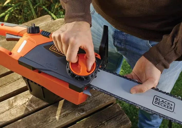 Электропила Black&Decker CS2245-QS
