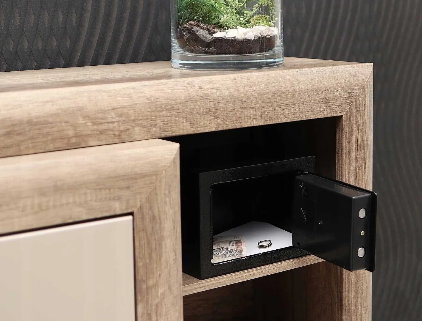 Safeu Iso Trade Cassette 8799 (Black)