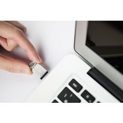 USB flash drive Transcend JetFlash 710 3.0 32Gb Silver (TS32GJF710S) Thumb