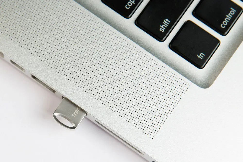 USB flash drive Transcend JetFlash 710 3.0 32Gb Silver (TS32GJF710S)