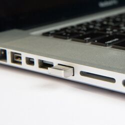 USB flash drive Transcend JetFlash 710 3.0 32Gb Silver (TS32GJF710S) Thumb