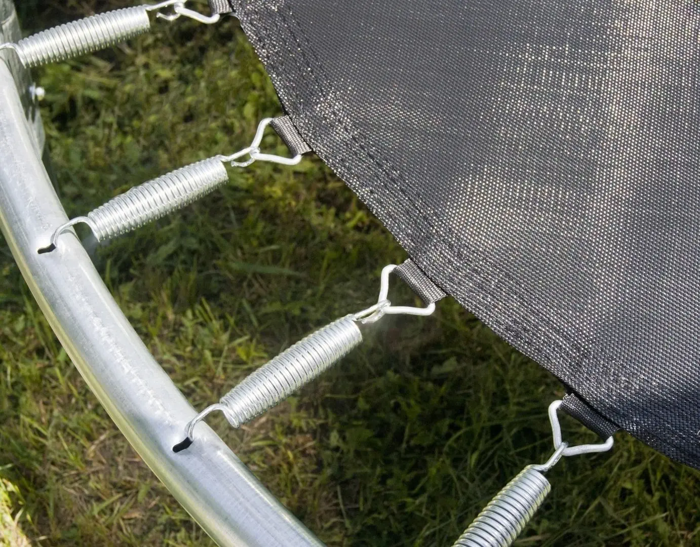 Trambulină cu plasă de protecţie Sportmann SM3002 (Green Light/Black)