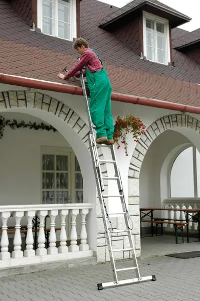 Лестница алюминиевая трехступенчатая Elkop VHR HK 3x11