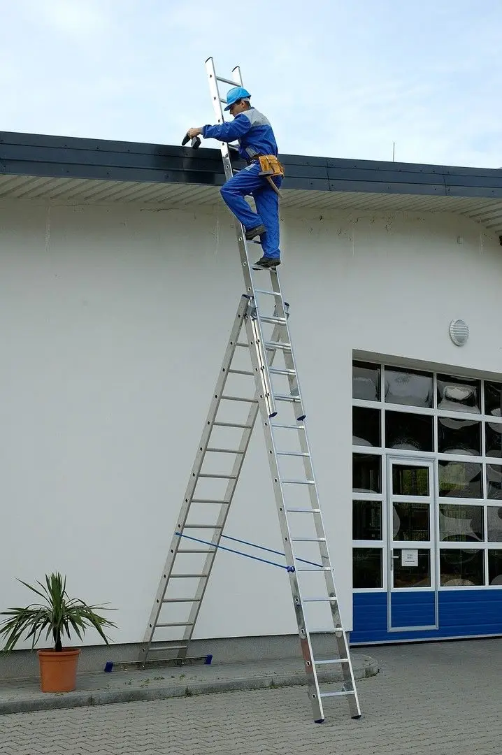 Лестница алюминиевая трехступенчатая Elkop VHR P 3x15