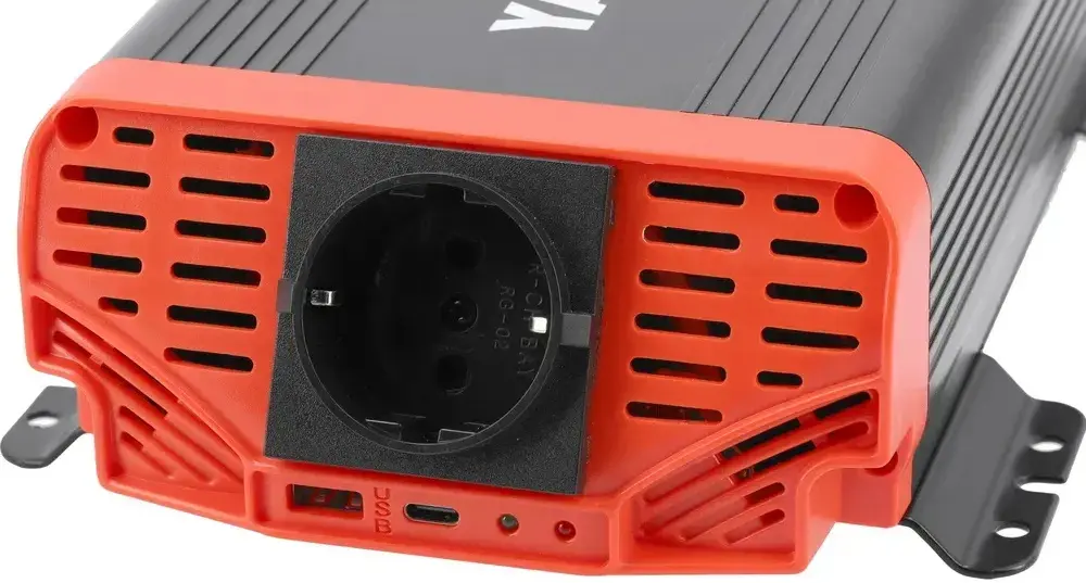 Invertor auto Yato YT-81482 (Red/Black)