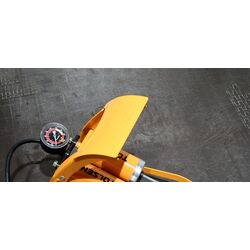 Popma de picior cu manometru Tolsen 65510 Thumb