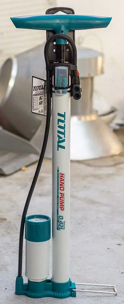 Насос с манометром Total TMPP3811