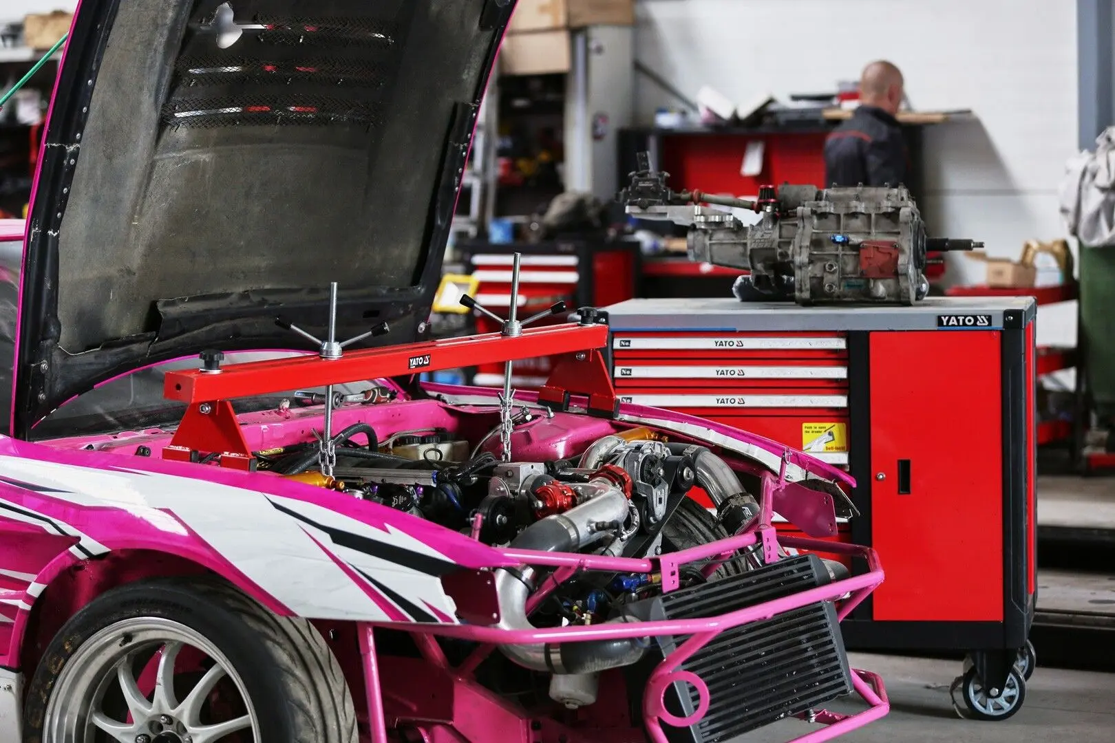 Cadru de demontare a motorului Yato YT-55568