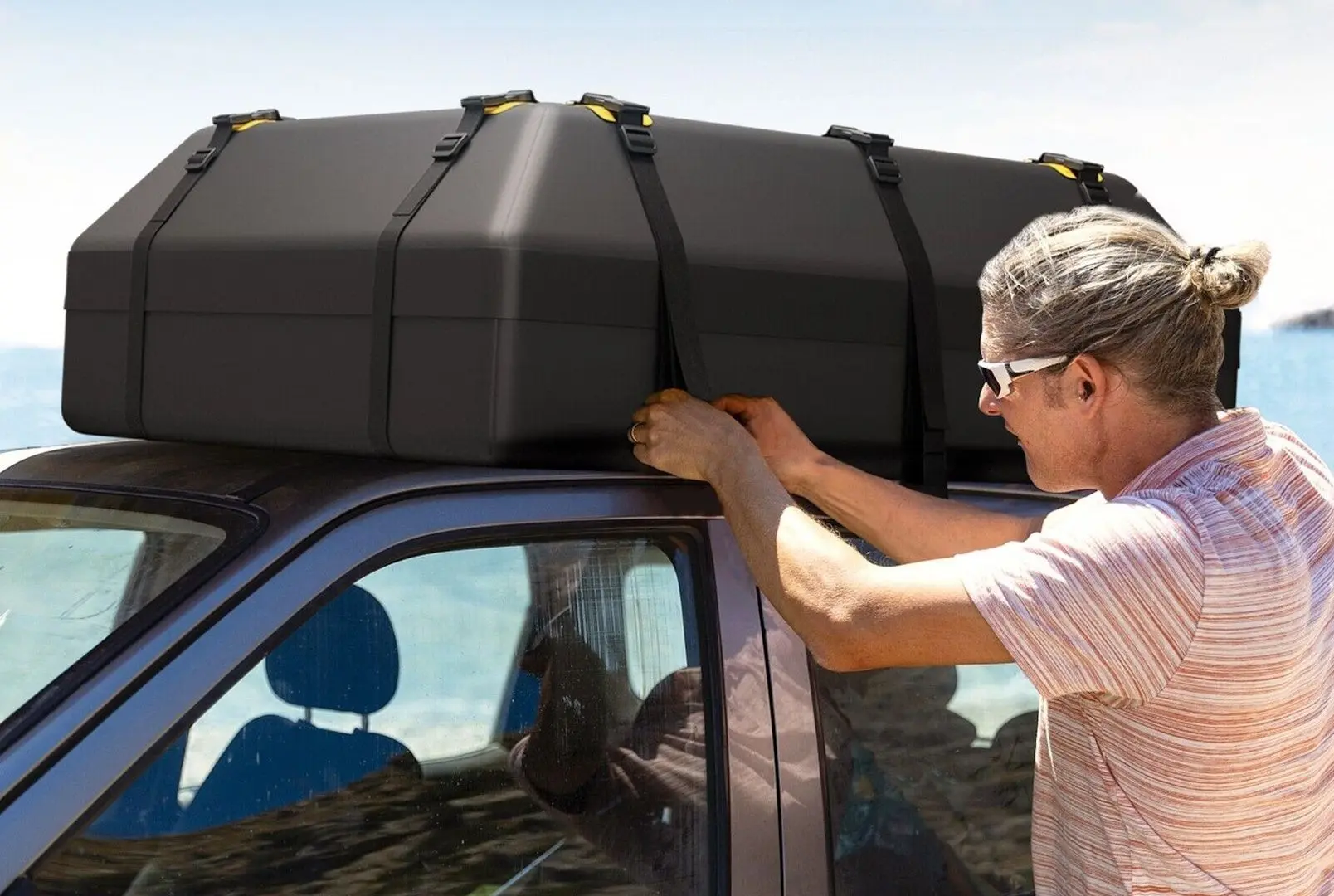 Автомобильный бокс Costway BG52233BK (Black/Yellow)