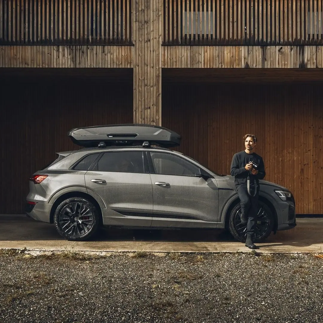 Автомобильный бокс Thule Motion 3 M (Black Glossy)