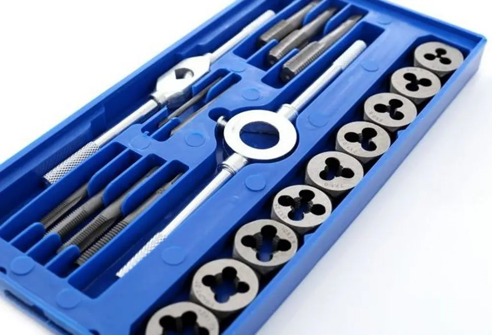 Набор метчиков и плашек Kraft&Dele KD10288