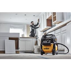 Воздушный компрессор Dewalt DCC1018N-XJ (Black/Yellow) Thumb