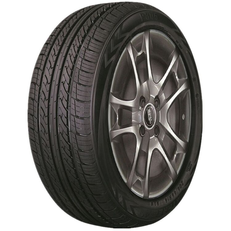 Three резина. Шина 215/75 r17. 185/75r16c tracvan three a. 235/45р18 three a p606 98y. Three резина.