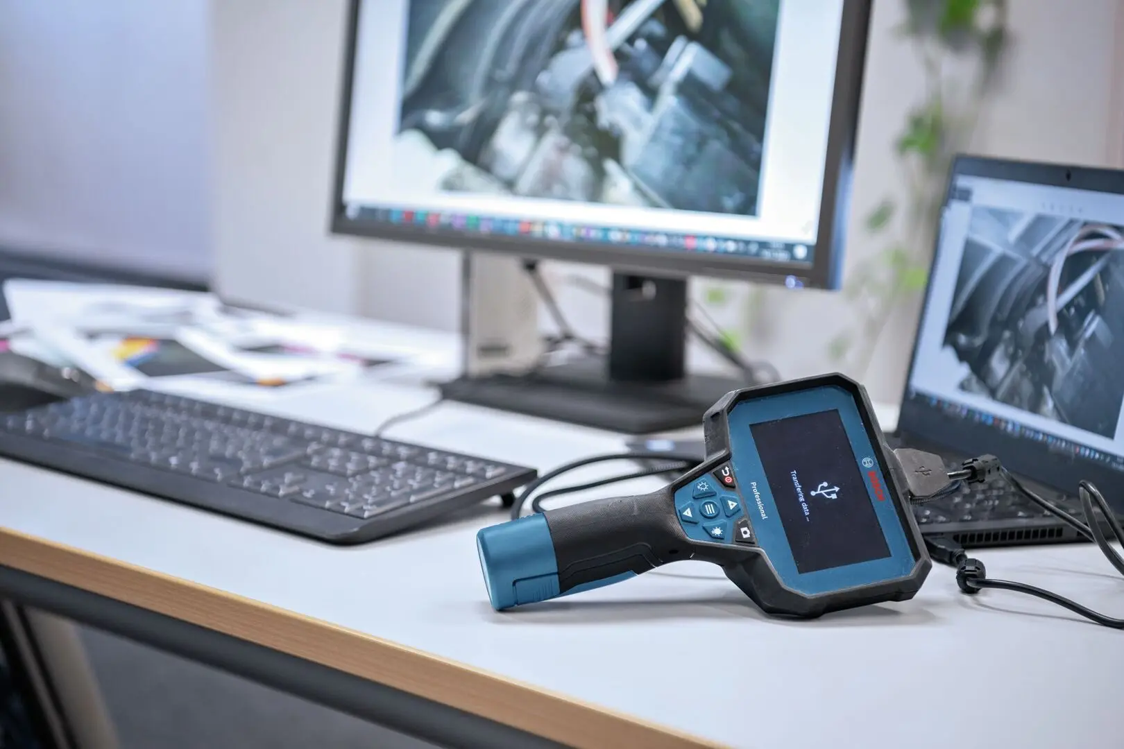 Camera endoscopica Bosch Professional GIC 12V-4-23 C