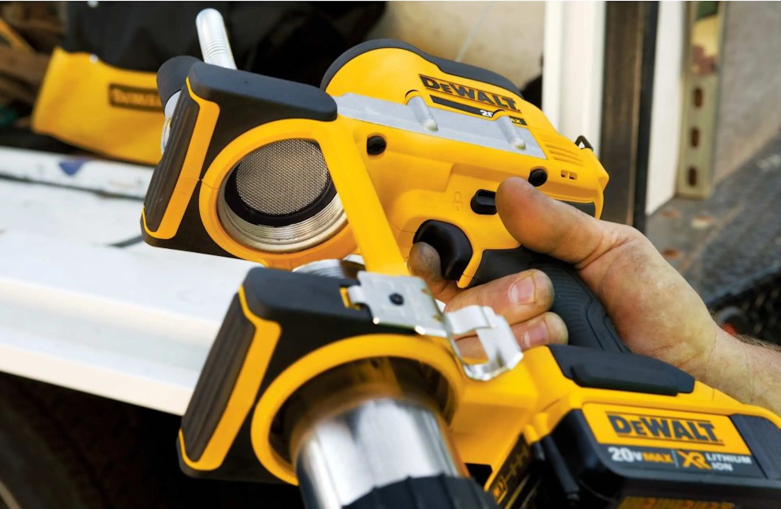 Pistol de lubrifiere cu acumulator Dewalt DCGG571NK - 5