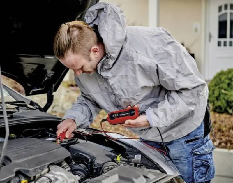 Зарядное устройство Einhell CE-BC 1