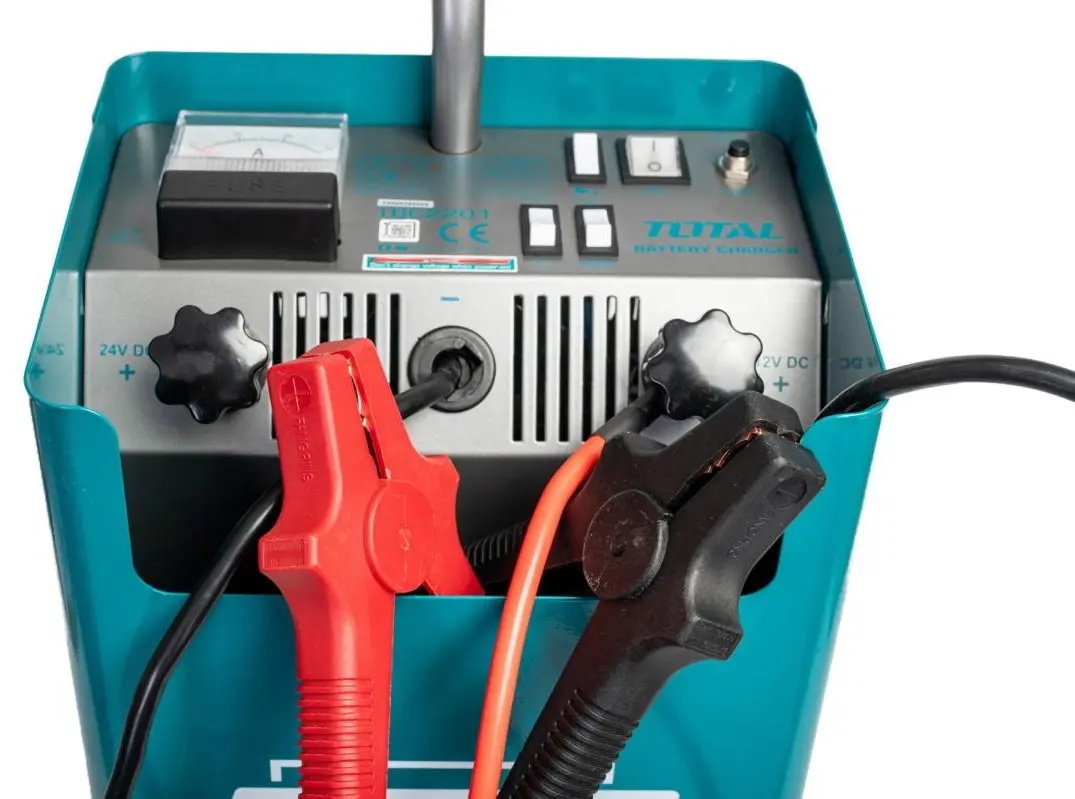 Пуско-зарядное устройство Total TBC2201