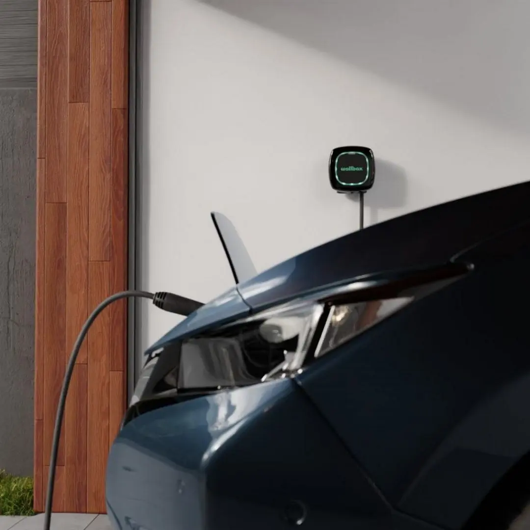 Зарядная станция Wallbox Pulsar Type 2 22kW (Black)