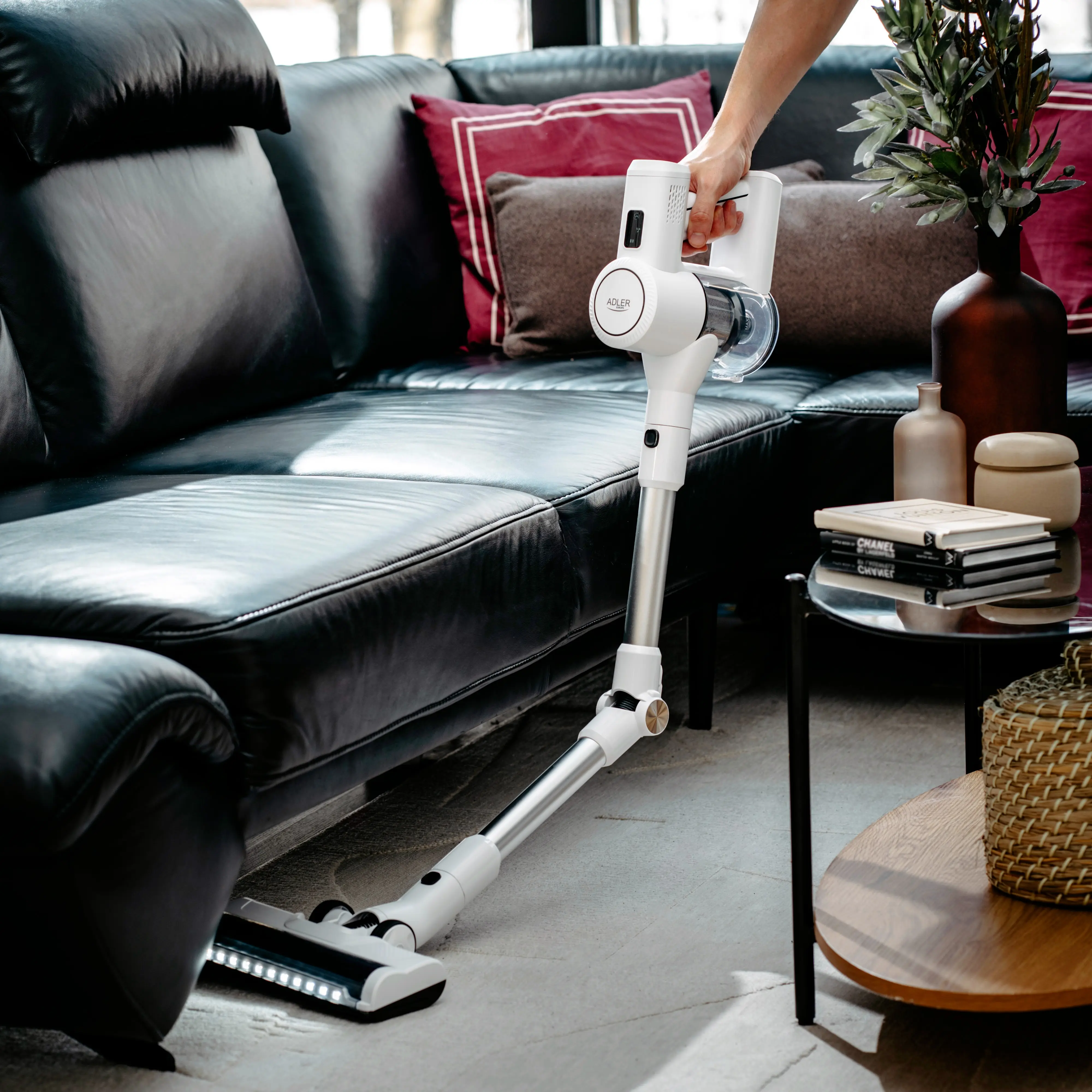 Aspirator vertical Adler AD 7060 (White)