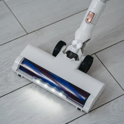 Вертикальный пылесос Adler AD 7079 (White/Silver) Thumb