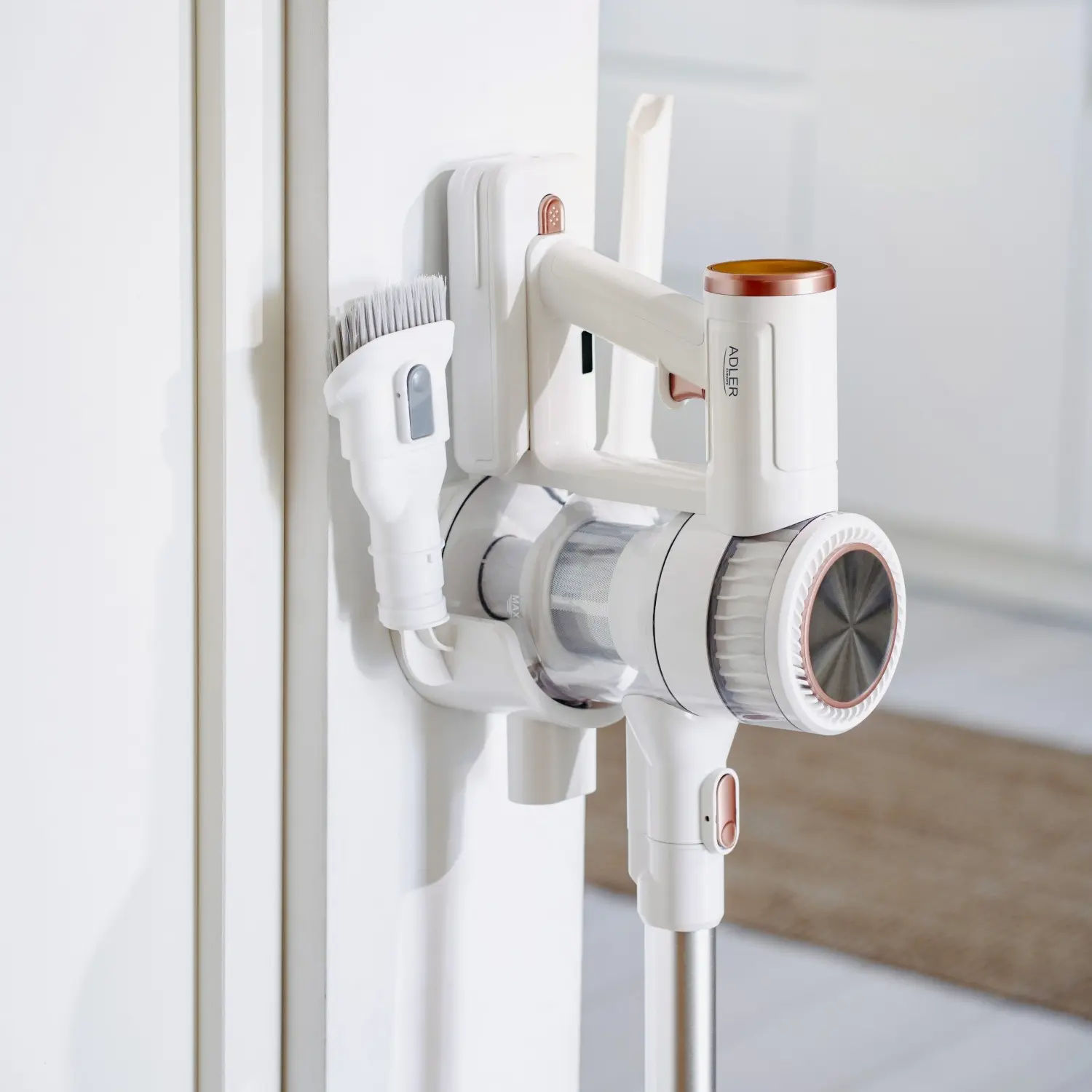 Вертикальный пылесос Adler AD 7079 (White/Silver) - 6