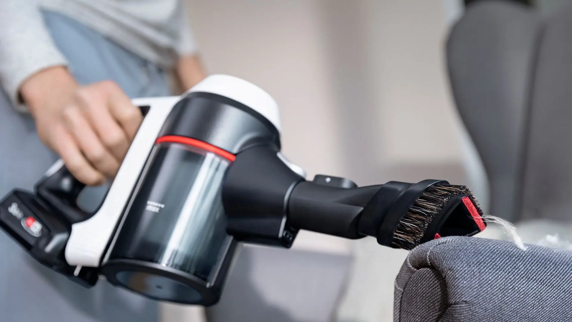 Вертикальный пылесос Bosch Unlimited 7 BCS711XXL (White/Black)