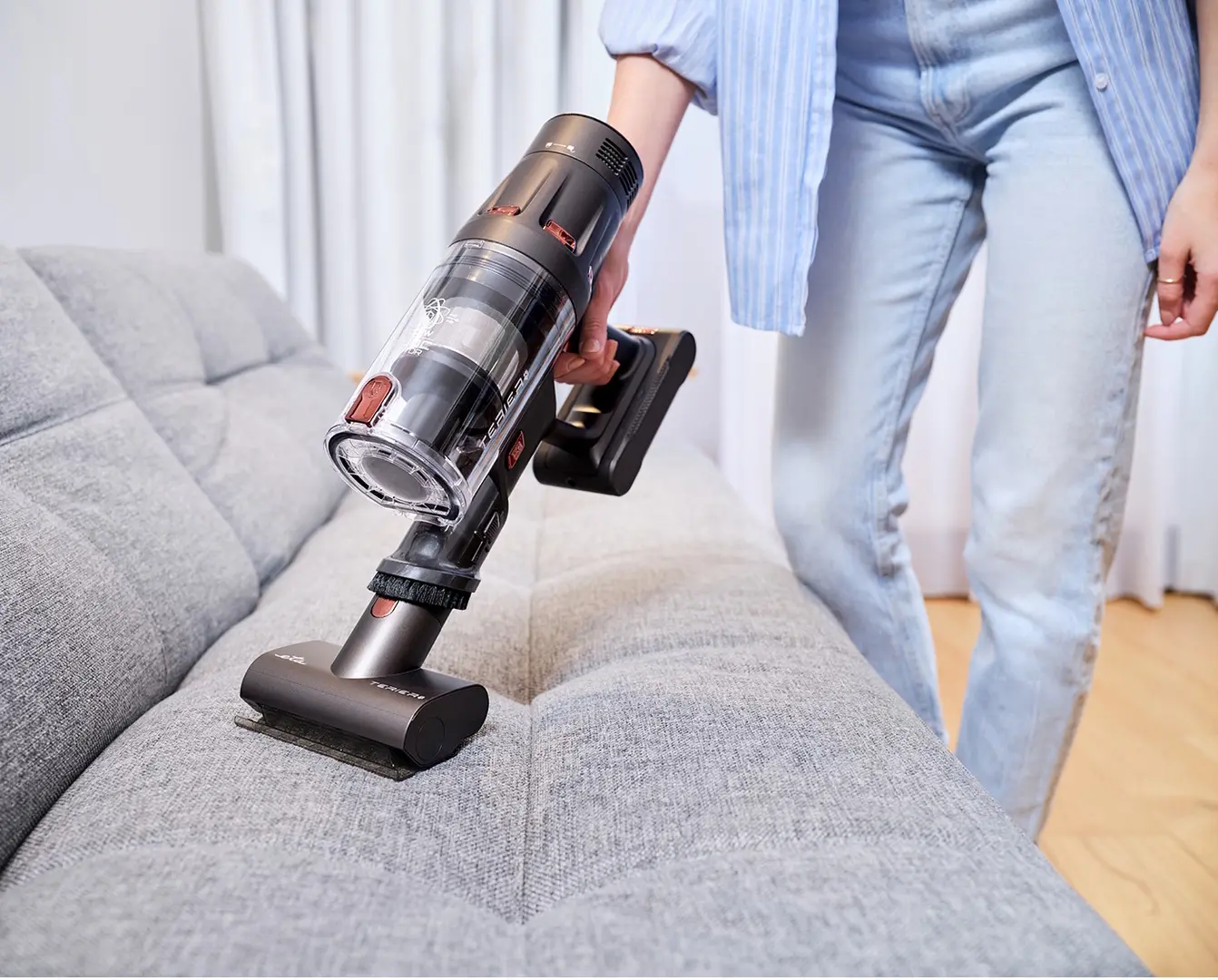 Aspirator vertical ETA Terrier 5247 90000 (Brown)