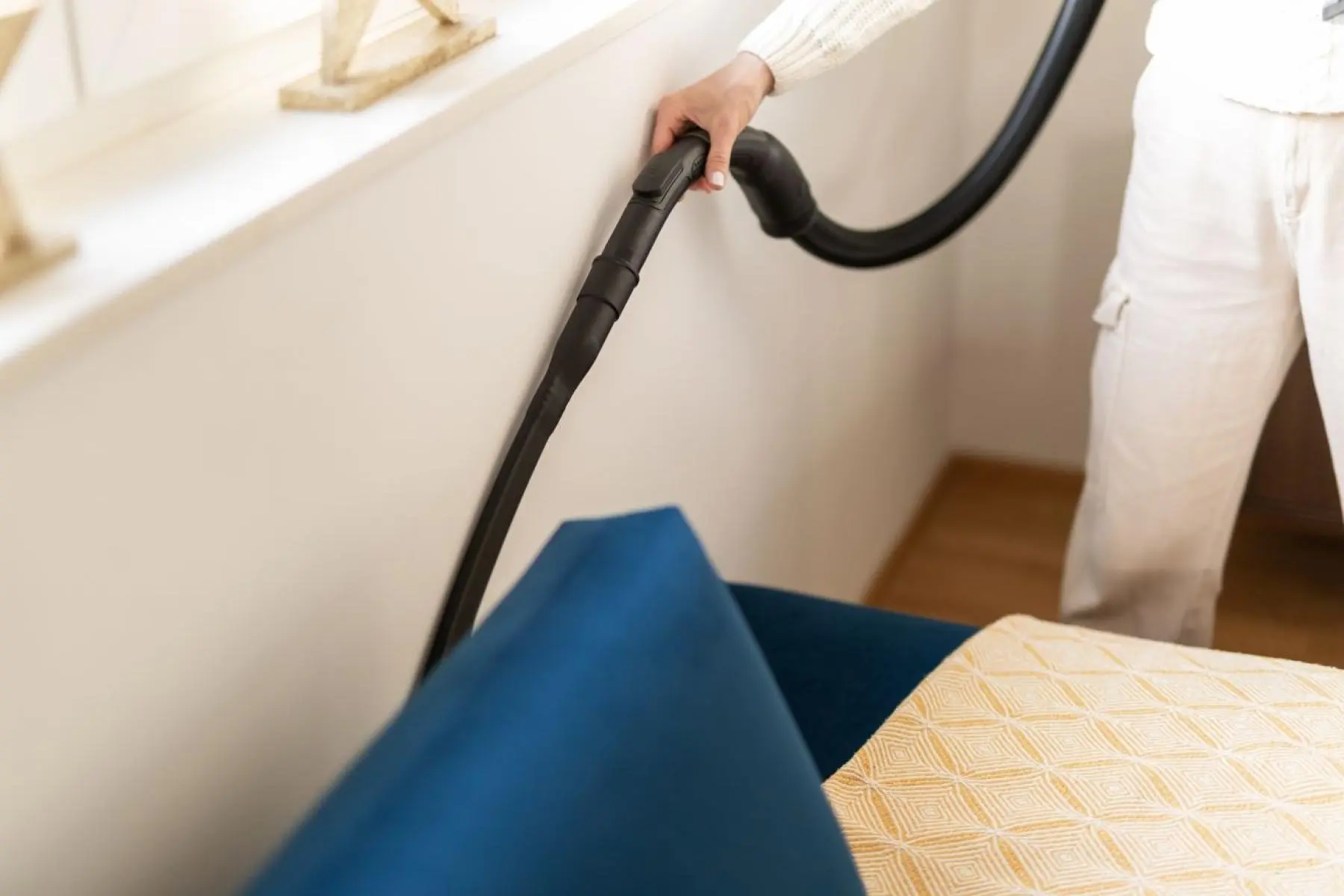 Пылесос Gorenje VCE08GAPGOCY (Brown/Black)