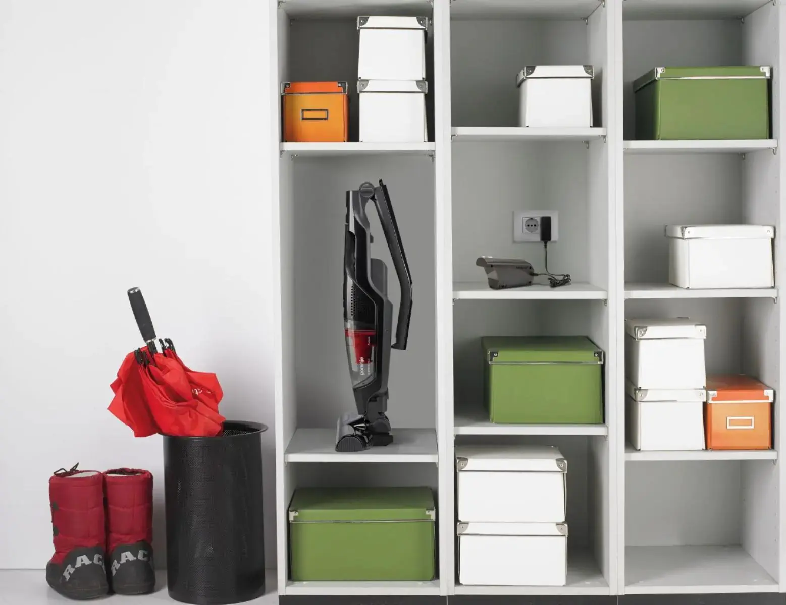 Вертикальный пылесос Gorenje SVC216GFBK (Black)