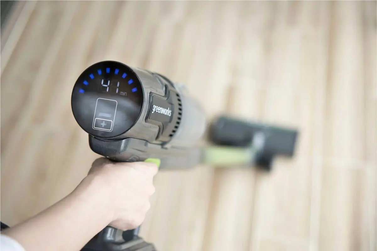 Aspirator cu acumulator GreenWorks 4700607UB (Green/Black)