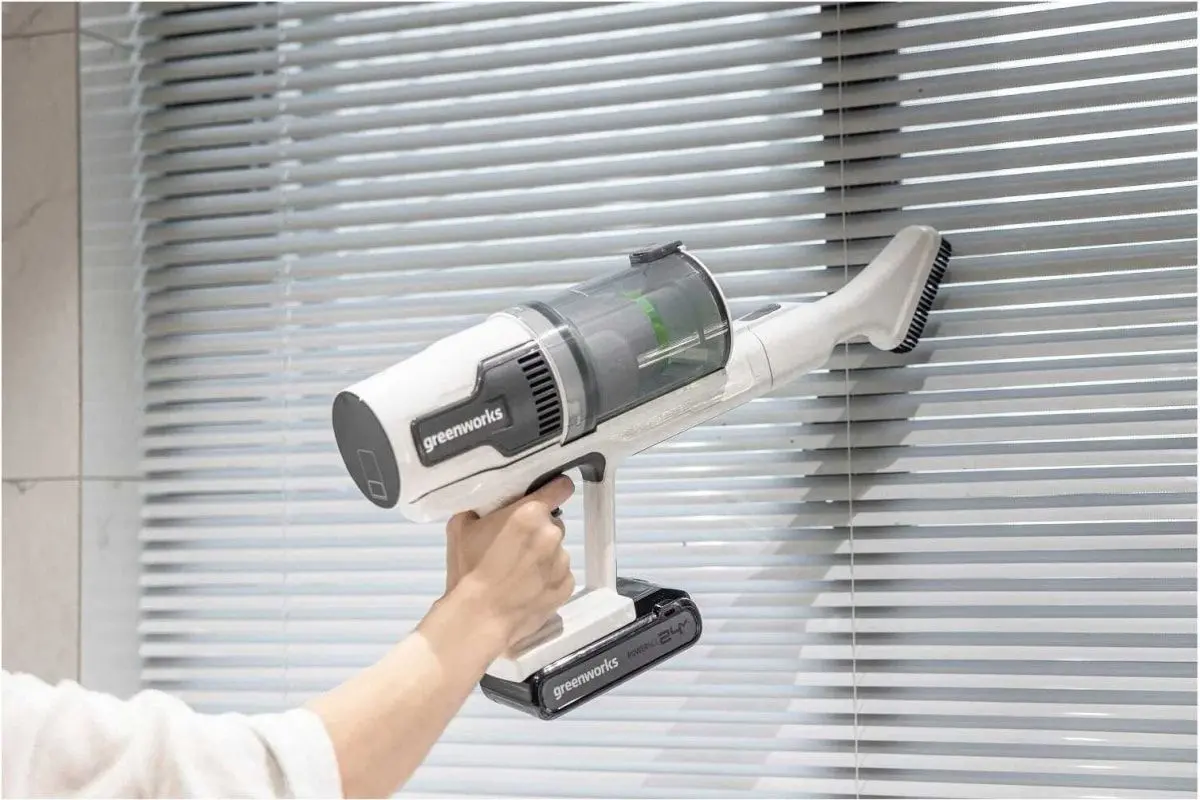 Aspirator cu acumulator GreenWorks 4701107UB (White/Black)