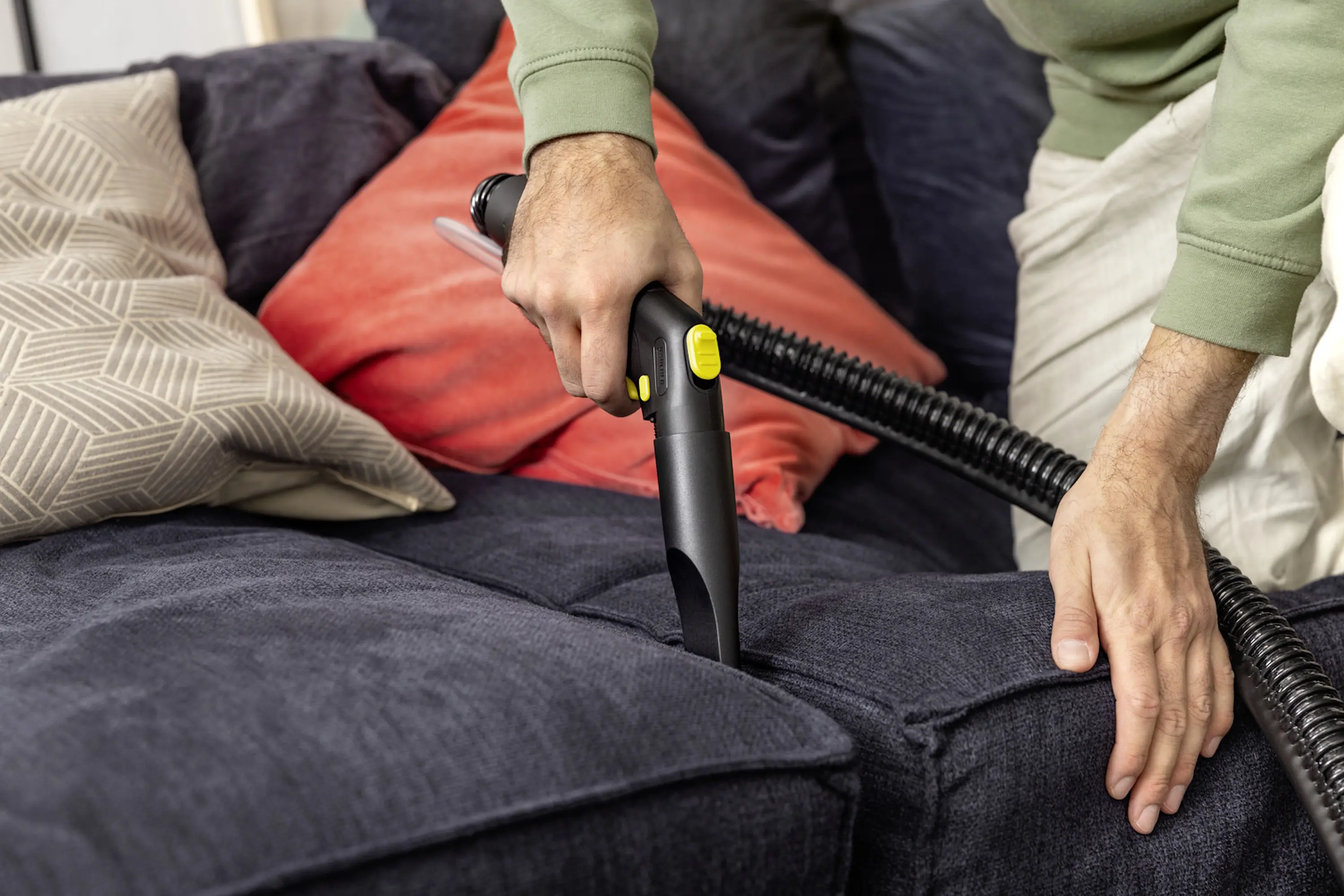 Моющий пылесос Karcher SE 4 Go!Further 1.081-172.0 (Black) - 3