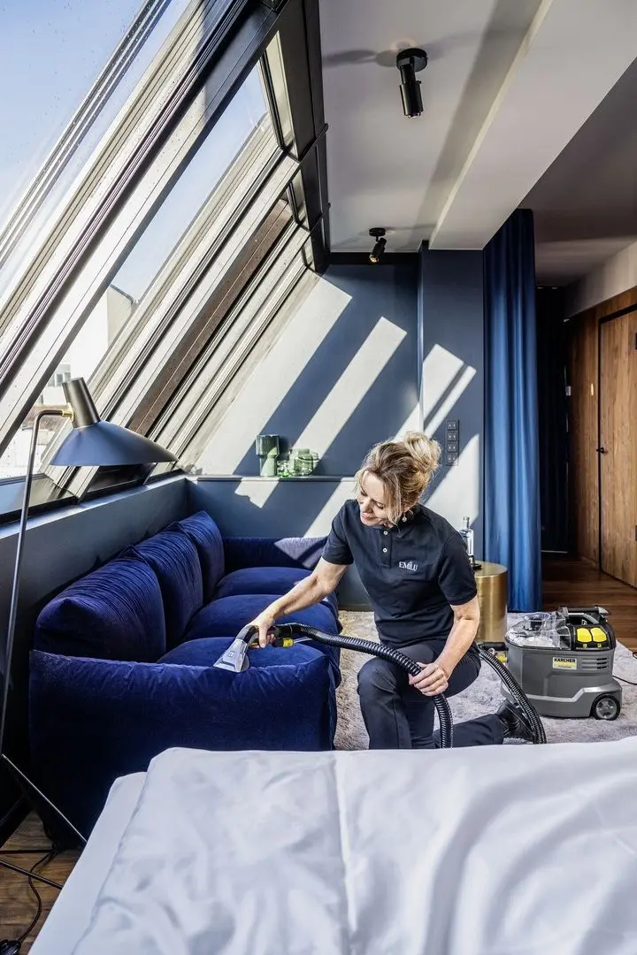 Aspirator cu spalare Karcher Puzzi 8/1 (Grey/Black)