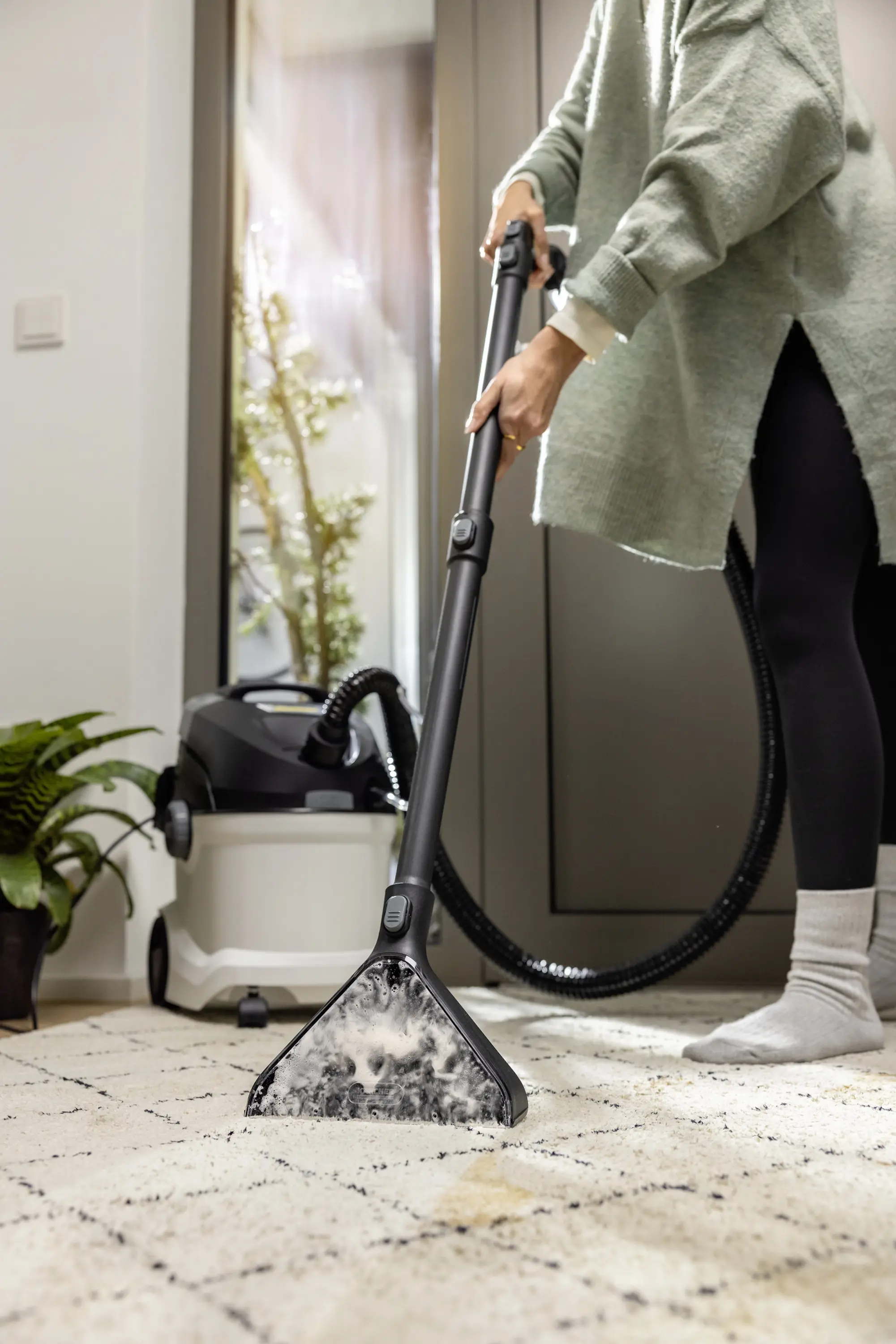 Aspirator cu spalare Karcher SE 6 Signature Line 1.081-190.0 (Black/White) - 4
