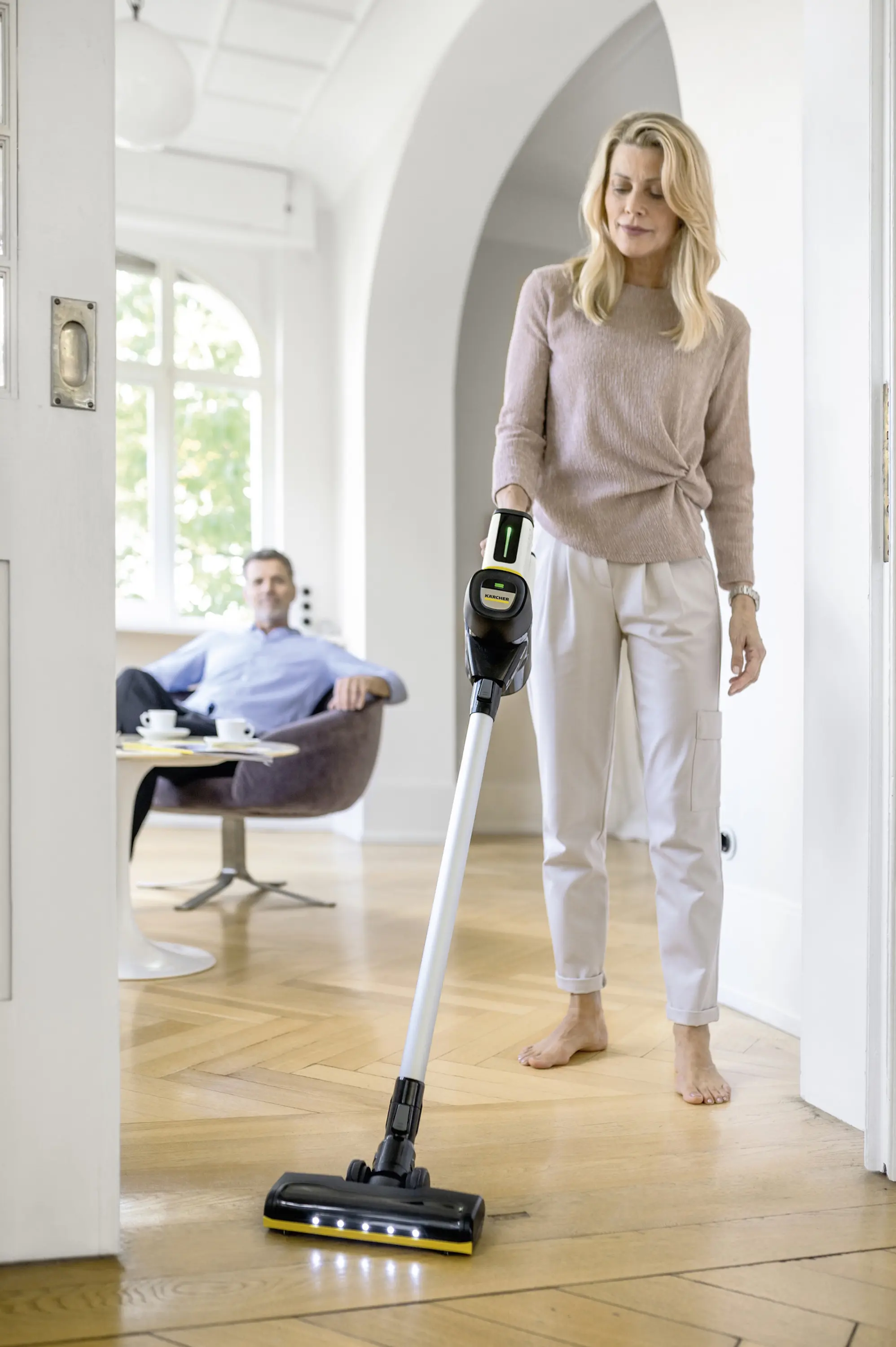 Aspirator vertical Karcher VC 7 Cordless YourMax 1.198-710.0 (White/Black) - 4