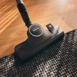 Пылесос Miele Complete C3 Comfort (Graphite) Thumb