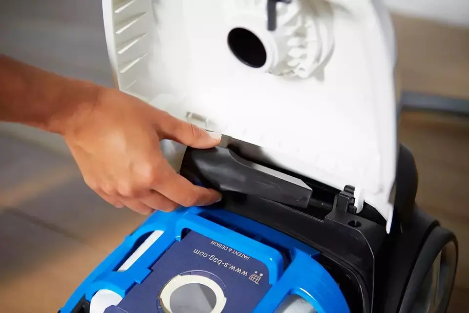 Aspirator Philips Performer Compact FC8375/09 (Blue/Black)