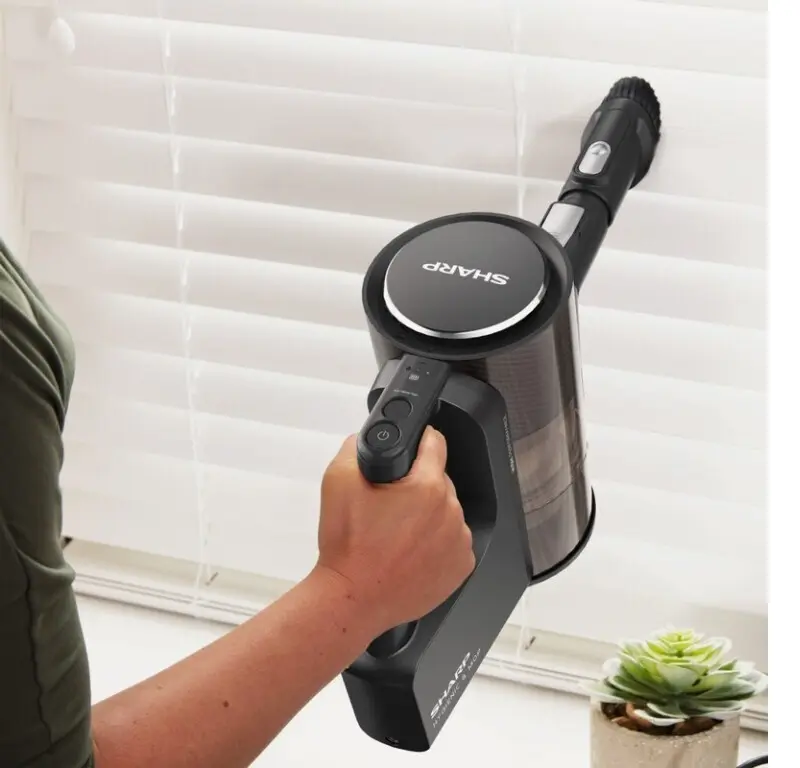 Вертикальный пылесос Sharp SA-VP4261BS (Black)