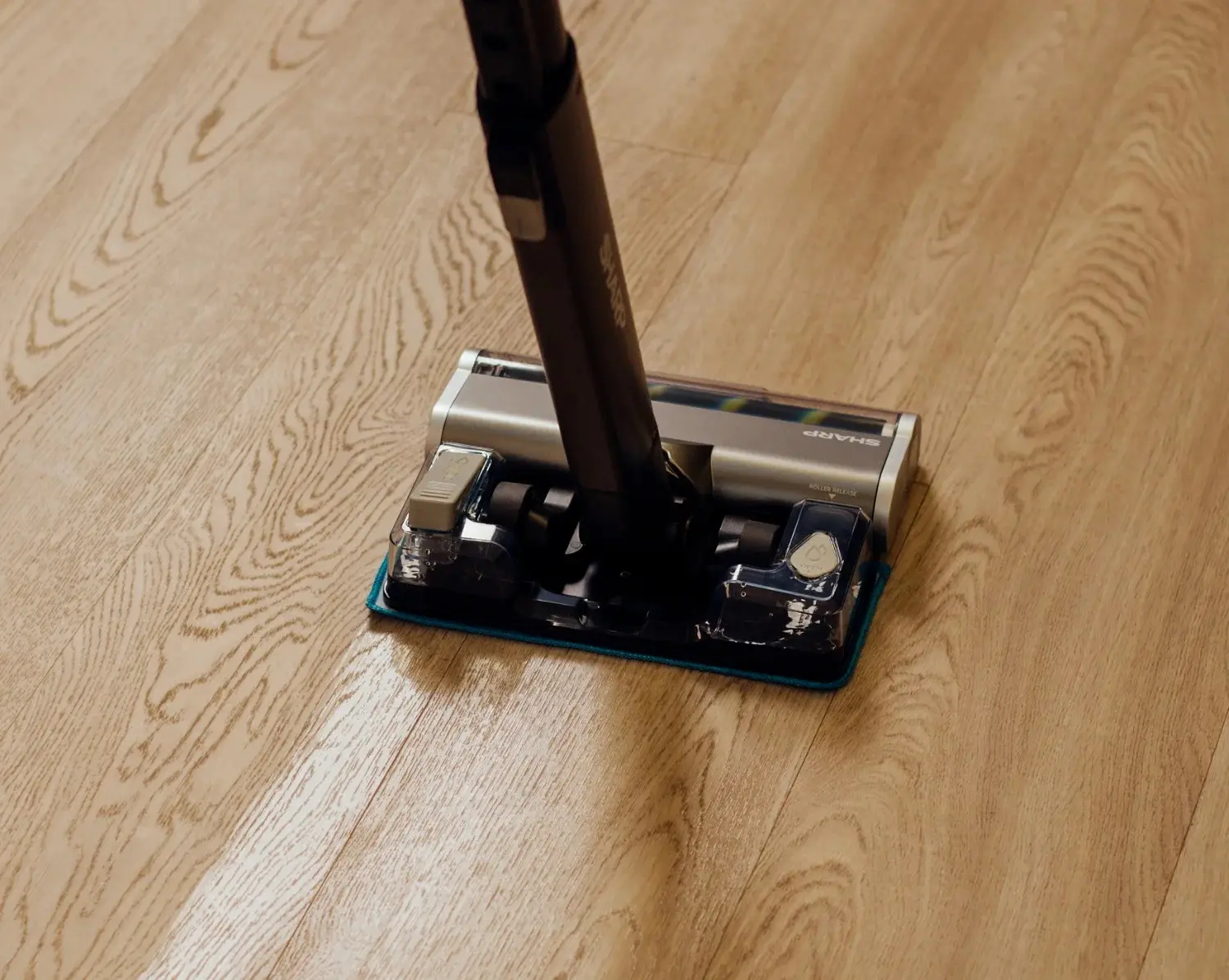 Вертикальный пылесос Sharp SA-VP5551GS (Grey)