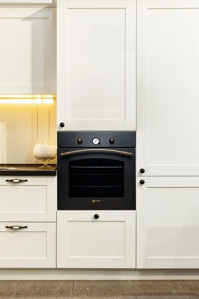 Cuptor electric incorporabil Darko FR720B-AN (Black)