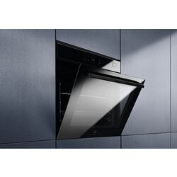 Встраиваемая электрическая духовка Electrolux EOB8S39H (Black) Thumb