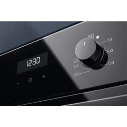 Встраиваемая электрическая духовка Electrolux EOE5C71Z (Black) Thumb
