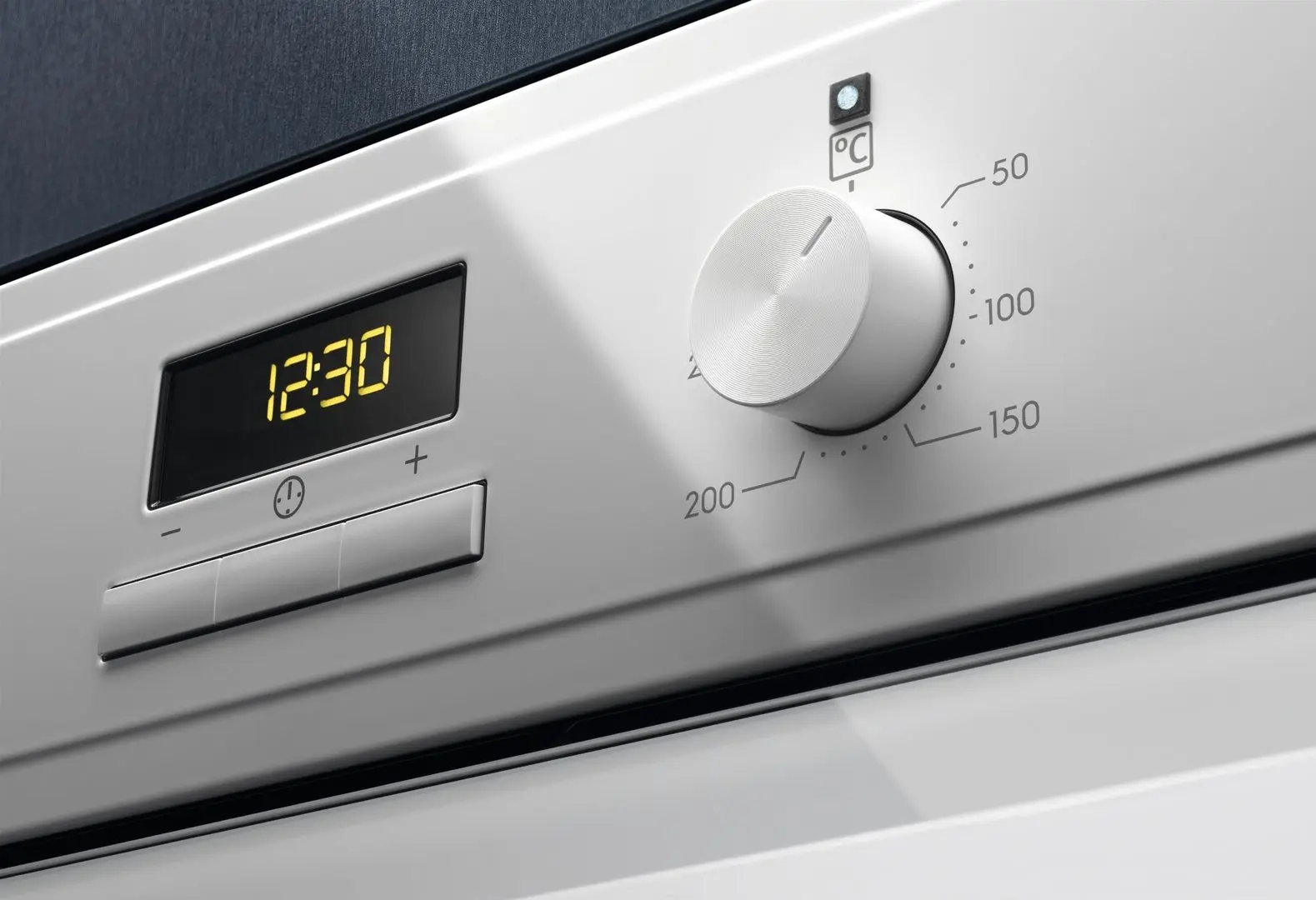Встраиваемая электрическая духовка Electrolux EOF3H40BW (White) - 2