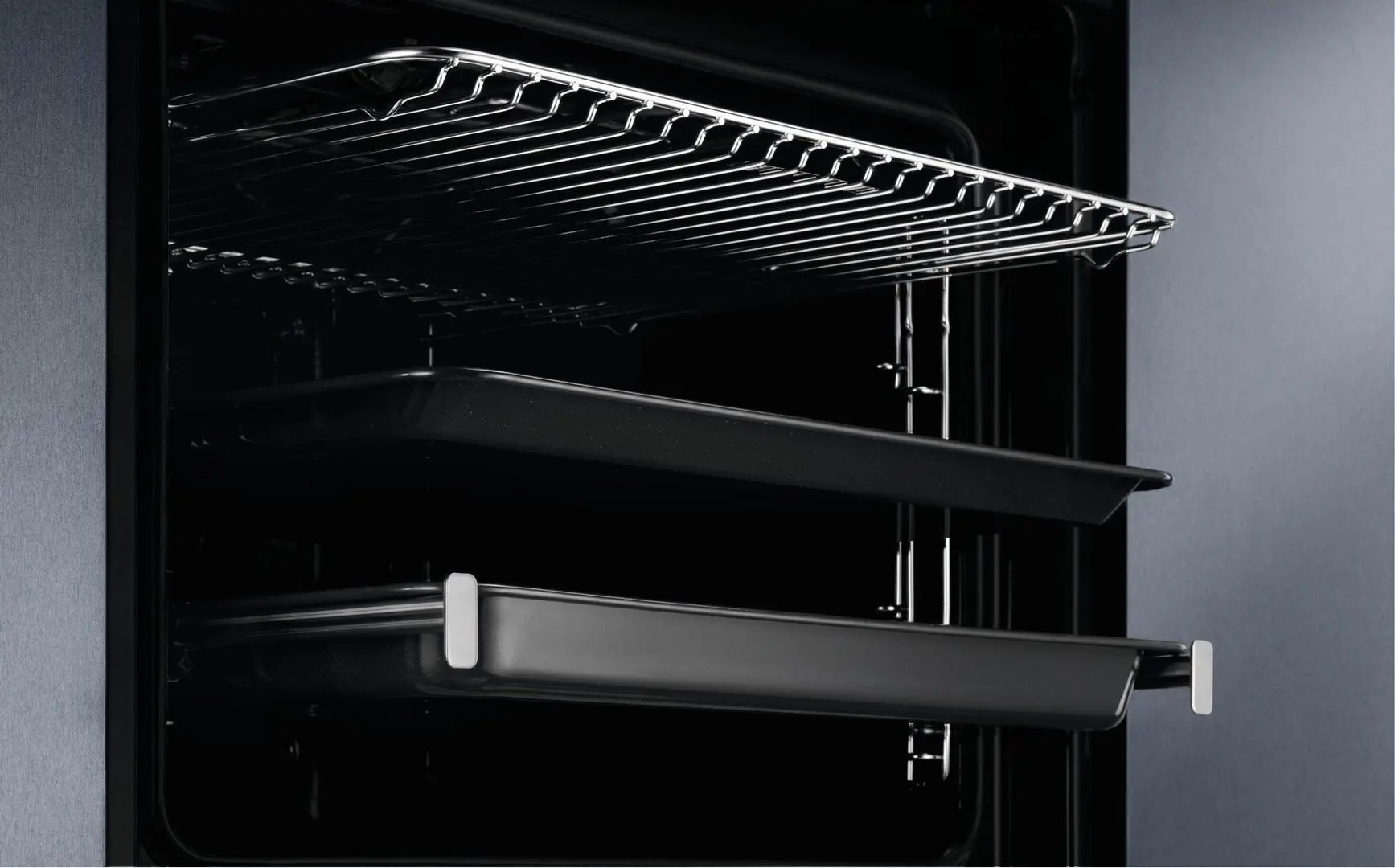 Встраиваемая электрическая духовка Electrolux EOF5C50BV (White) - 3